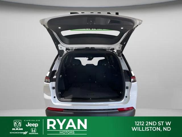 2026 Jeep Grand Cherokee Altitude 4x4