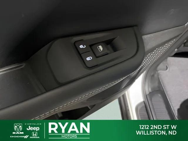 2026 Jeep Grand Cherokee Altitude 4x4