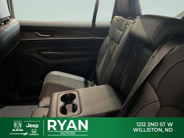 2026 Jeep Grand Cherokee Altitude 4x4