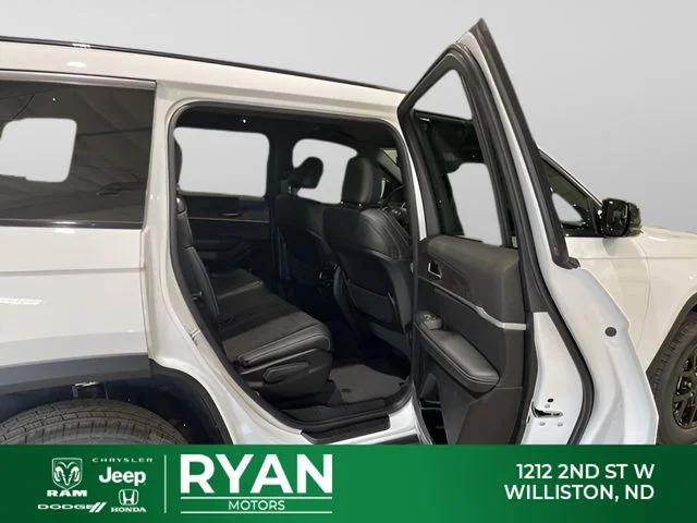 2026 Jeep Grand Cherokee Altitude 4x4