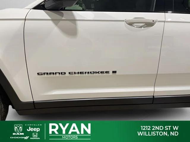2026 Jeep Grand Cherokee Altitude 4x4