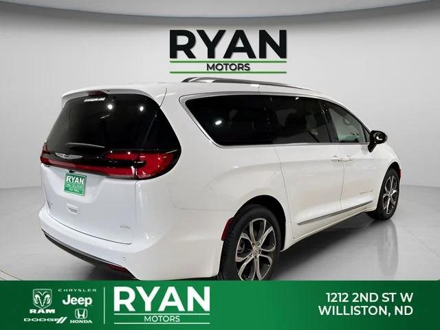2026 Chrysler Pacifica Pinnacle AWD