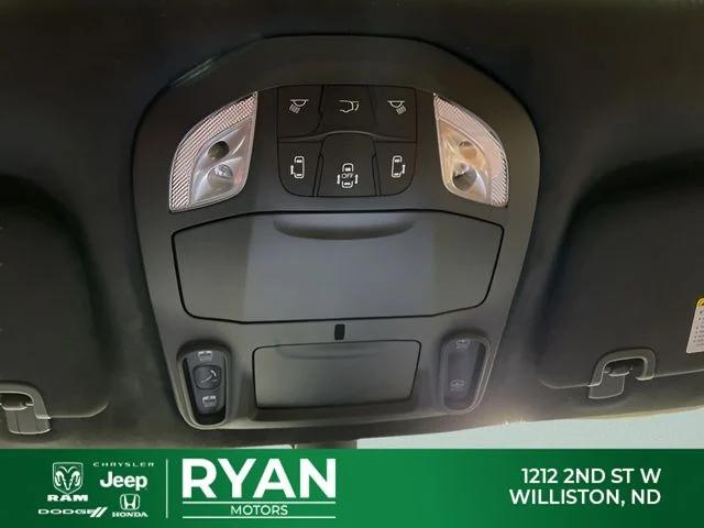 2026 Chrysler Pacifica Pinnacle AWD
