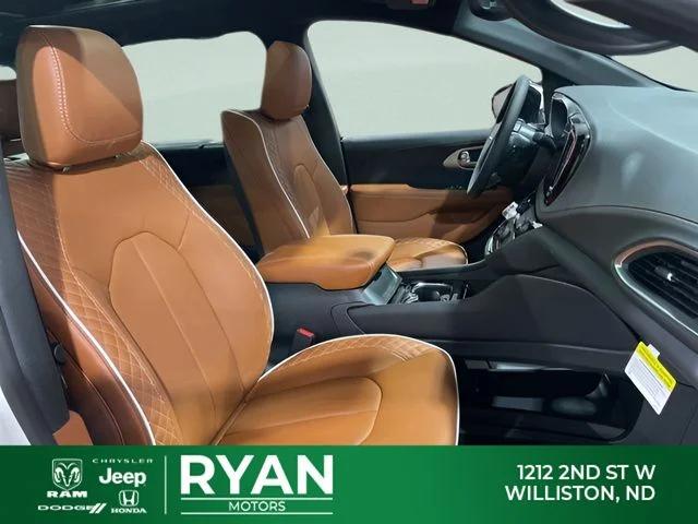 2026 Chrysler Pacifica Pinnacle AWD