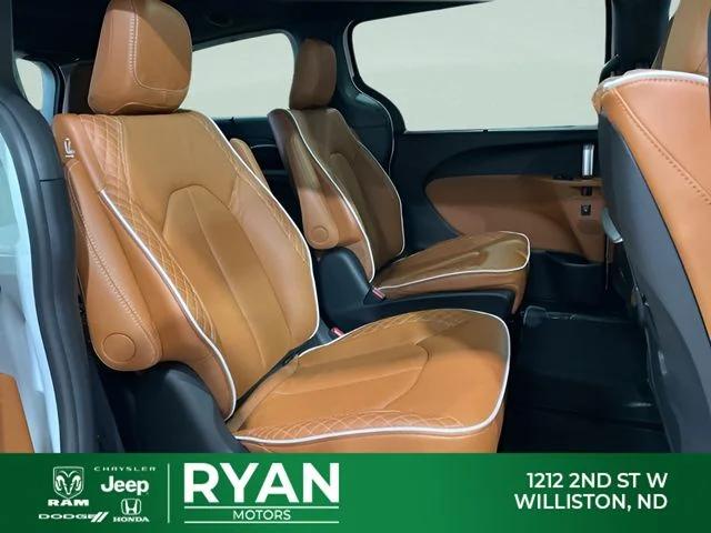 2026 Chrysler Pacifica Pinnacle AWD