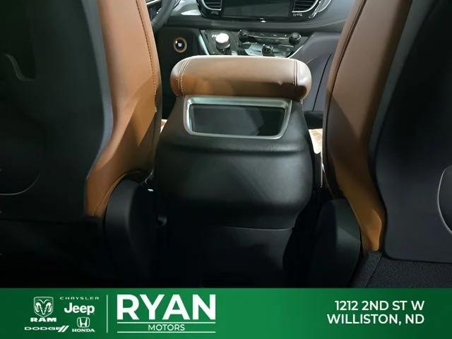 2026 Chrysler Pacifica Pinnacle AWD