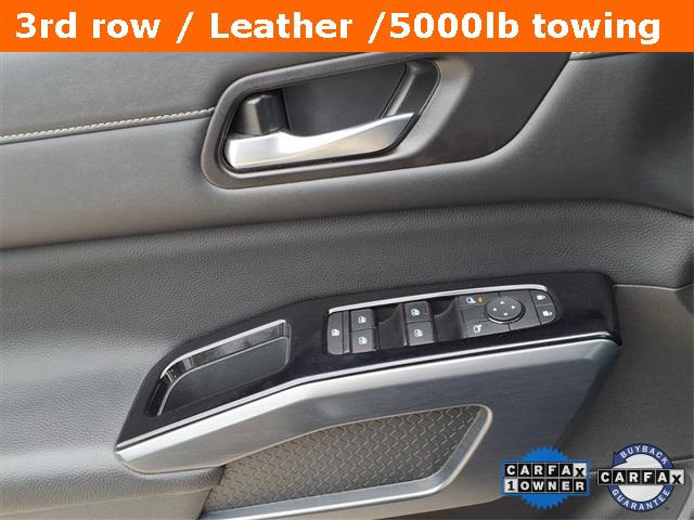 2025 Nissan Pathfinder SL FWD