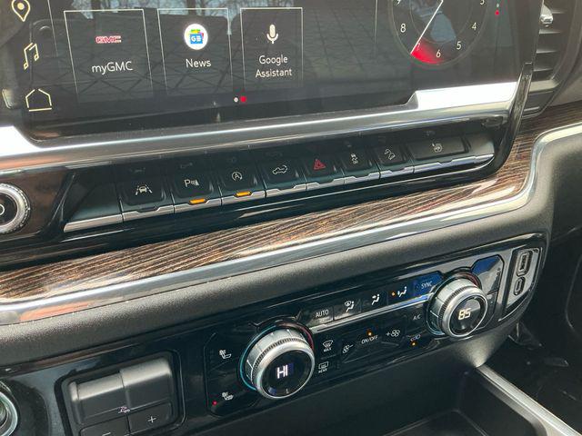 2024 GMC Sierra 1500 4WD Crew Cab Short Box Elevation with 3SB
