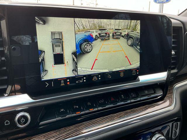 2024 GMC Sierra 1500 4WD Crew Cab Short Box Elevation with 3SB