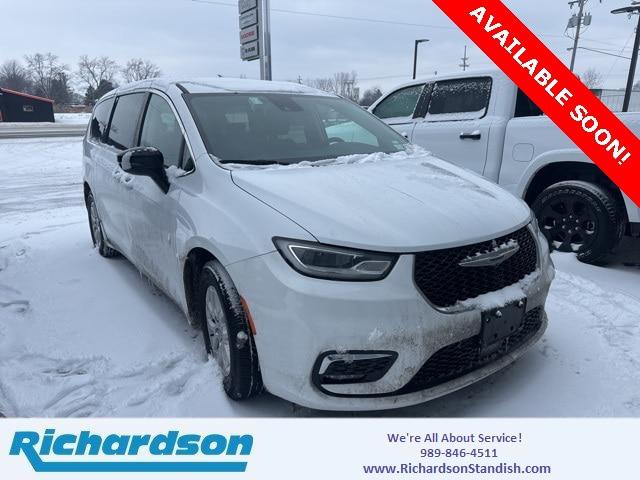 2024 Chrysler Pacifica Touring L for sale in Standish, MI