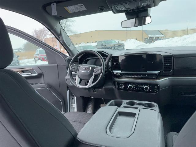 2024 GMC Sierra 1500 4WD Crew Cab Short Box Elevation with 3VL
