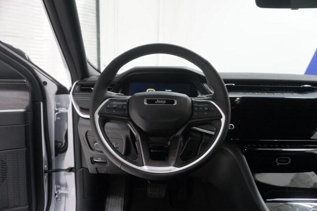 2026 Jeep Grand Cherokee Altitude 4x2