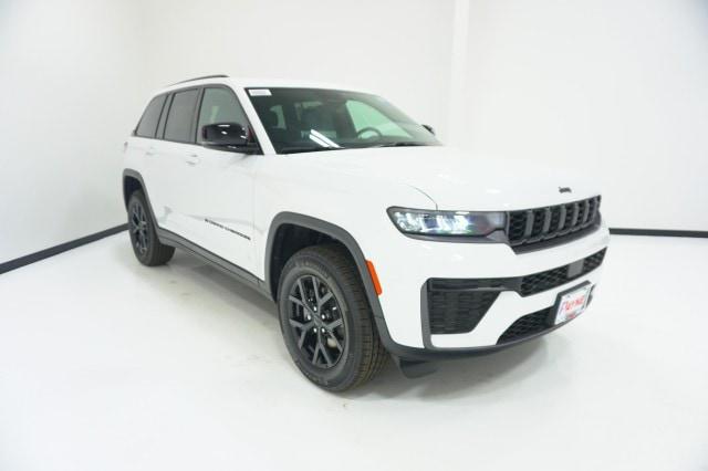 2026 Jeep Grand Cherokee Altitude 4x2