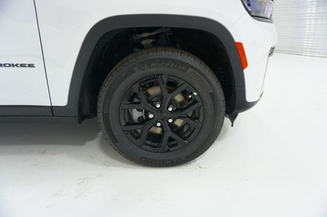 2026 Jeep Grand Cherokee Altitude 4x2