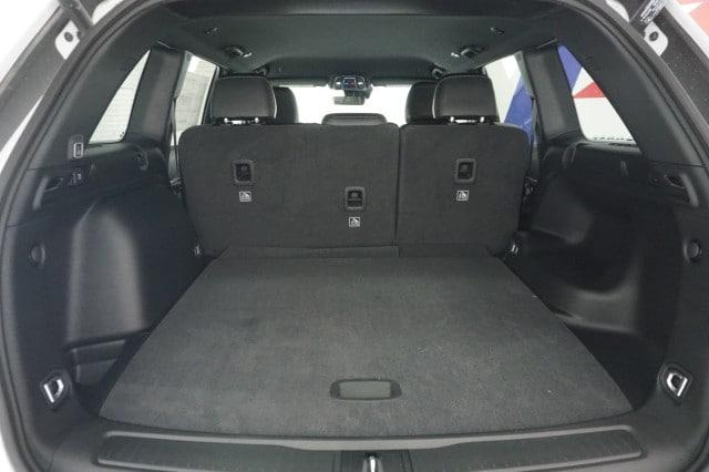 2026 Jeep Grand Cherokee Altitude 4x2