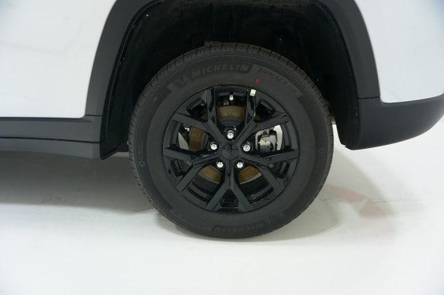 2026 Jeep Grand Cherokee Altitude 4x2