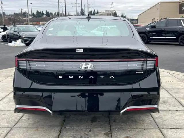 2026 Hyundai Sonata Hybrid SEL