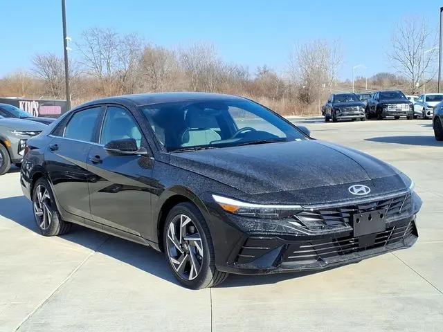 2026 Hyundai Elantra Hybrid Limited for sale in Springfield, IL