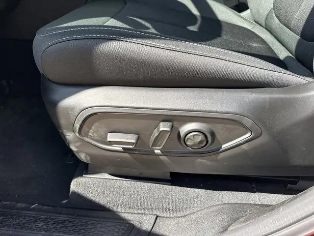 2026 Jeep Grand Cherokee L Laredo 4x2
