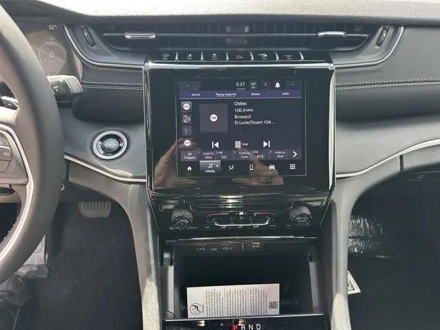 2026 Jeep Grand Cherokee L Laredo 4x2