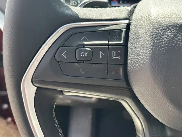2026 Jeep Grand Cherokee L Laredo 4x2