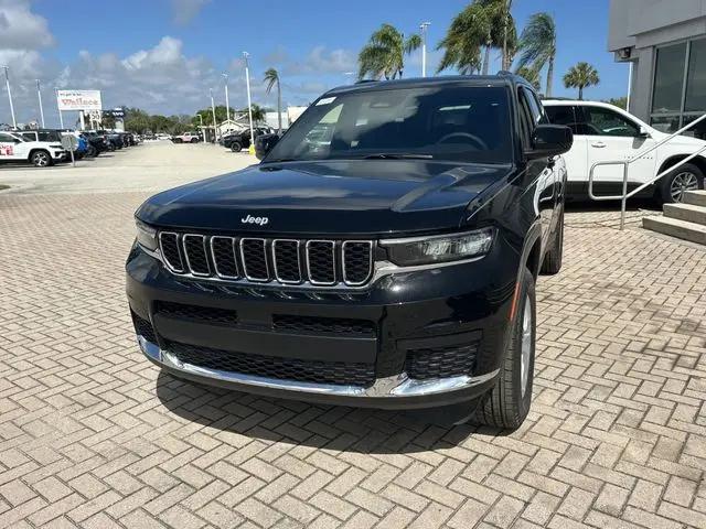 2026 Jeep Grand Cherokee L Laredo 4x2
