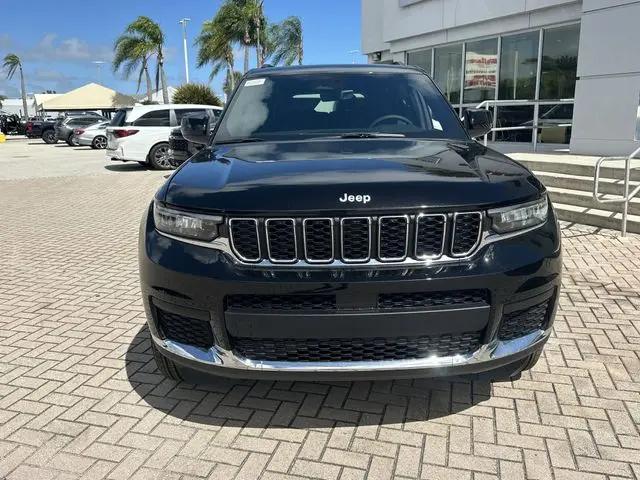 2026 Jeep Grand Cherokee L Laredo 4x2