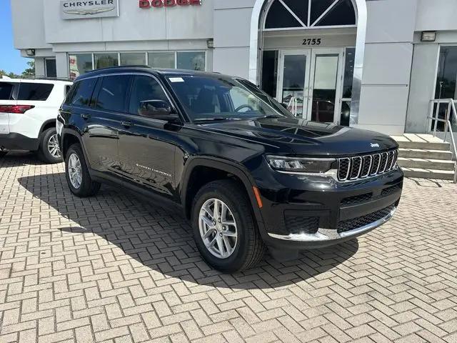 2026 Jeep Grand Cherokee L Laredo 4x2