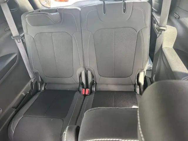 2026 Jeep Grand Cherokee L Laredo 4x2