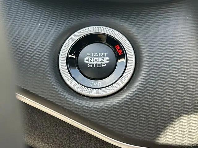 2026 Jeep Grand Cherokee L Laredo 4x2