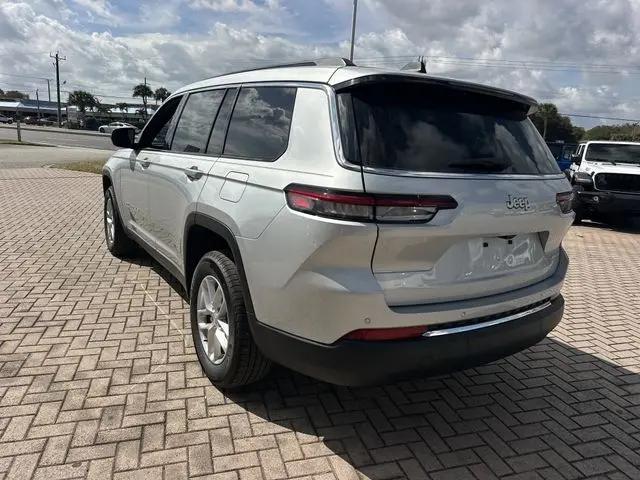 2026 Jeep Grand Cherokee L Altitude 4x2