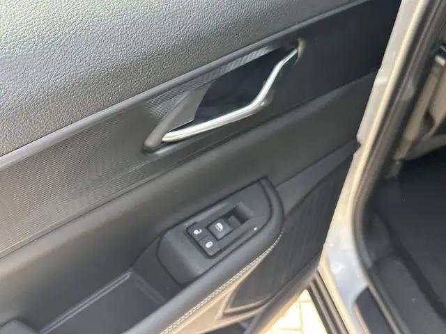 2026 Jeep Grand Cherokee L Altitude 4x2