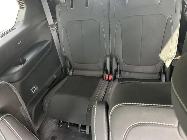 2026 Jeep Grand Cherokee L Altitude 4x2