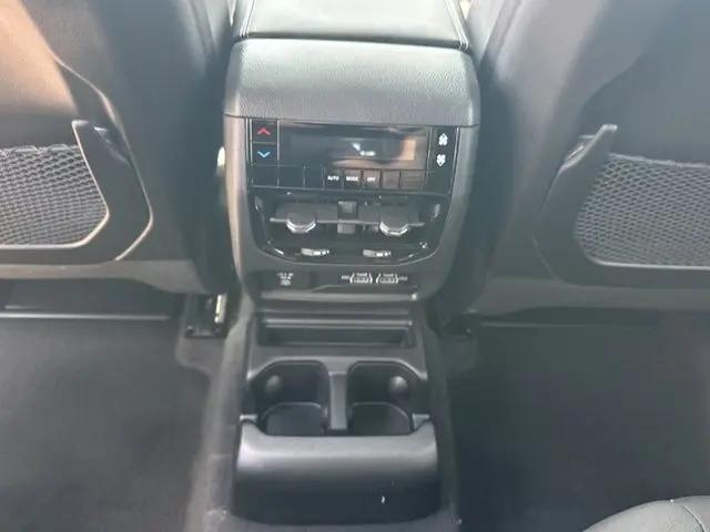 2026 Jeep Grand Cherokee L Altitude 4x2