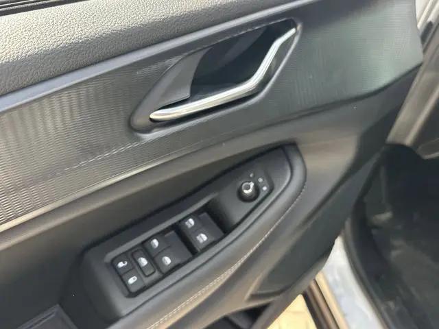 2026 Jeep Grand Cherokee L Altitude 4x2