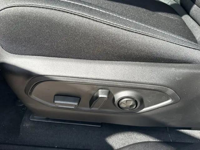 2026 Jeep Grand Cherokee L Altitude 4x2