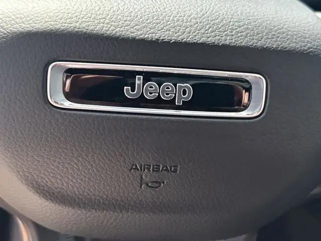 2026 Jeep Grand Cherokee L Altitude 4x2