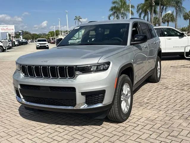 2026 Jeep Grand Cherokee L Laredo 4x2