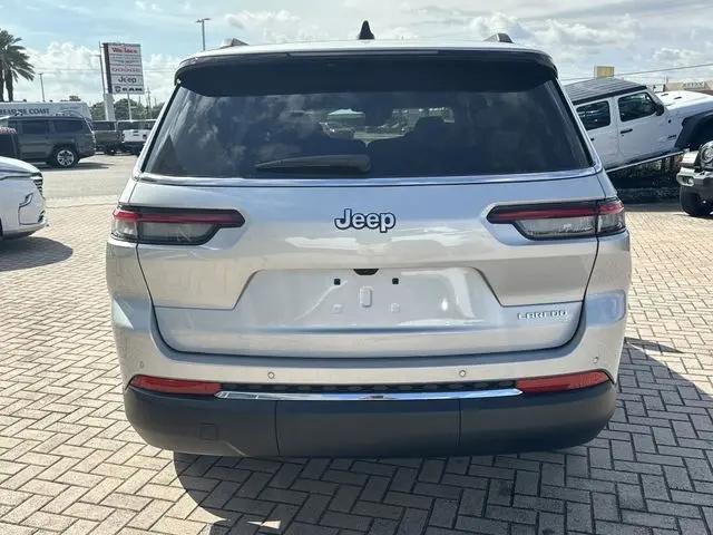 2026 Jeep Grand Cherokee L Laredo 4x2