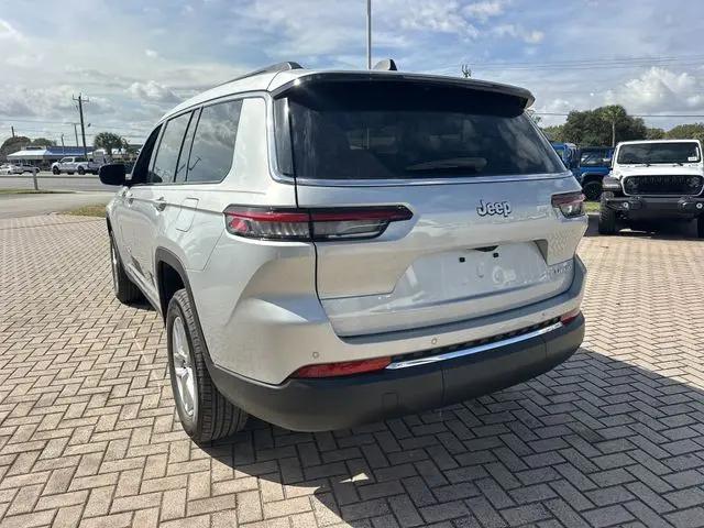 2026 Jeep Grand Cherokee L Laredo 4x2