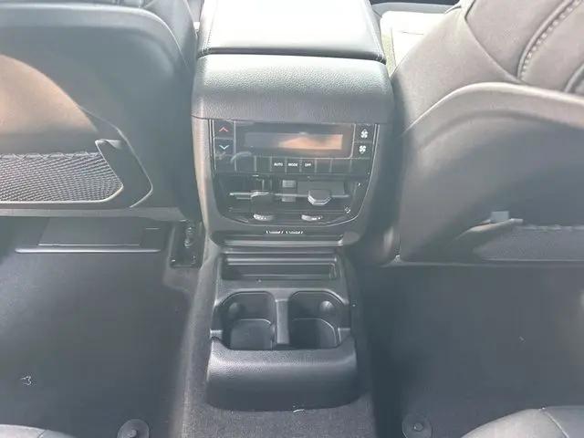 2026 Jeep Grand Cherokee L Laredo 4x2