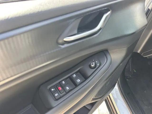 2026 Jeep Grand Cherokee L Laredo 4x2