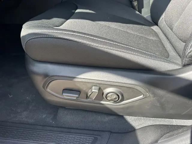 2026 Jeep Grand Cherokee L Laredo 4x2