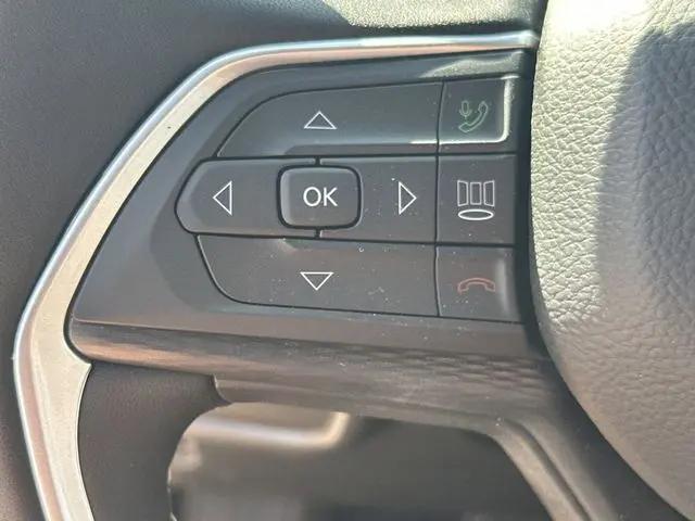 2026 Jeep Grand Cherokee L Laredo 4x2