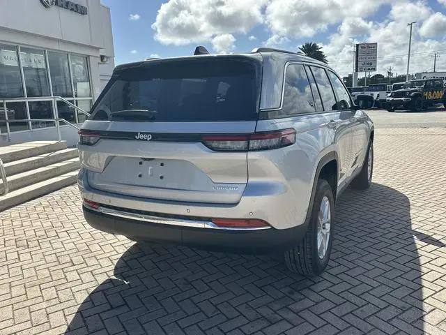 2026 Jeep Grand Cherokee Altitude 4x2