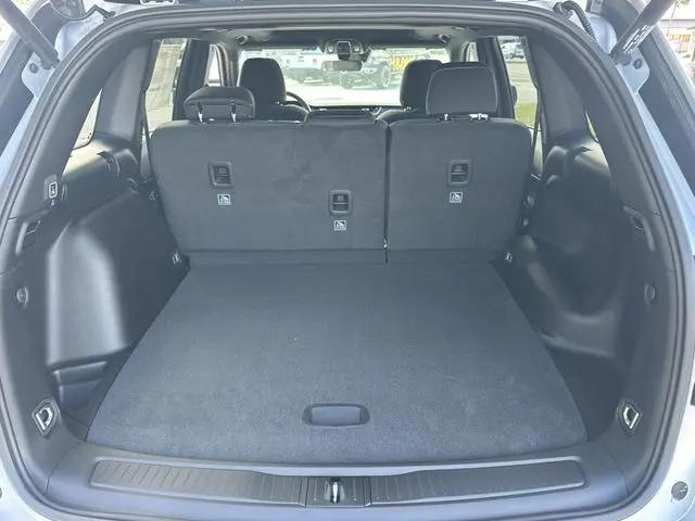2026 Jeep Grand Cherokee Altitude 4x2