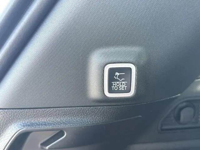 2026 Jeep Grand Cherokee Altitude 4x2
