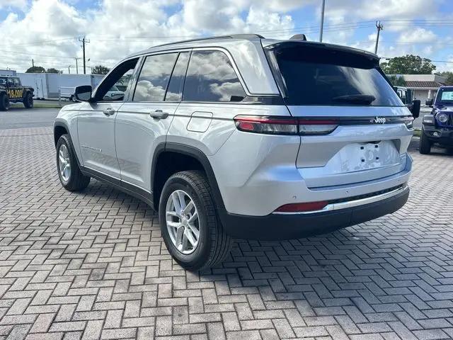 2026 Jeep Grand Cherokee Altitude 4x2