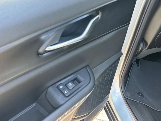 2026 Jeep Grand Cherokee Altitude 4x2