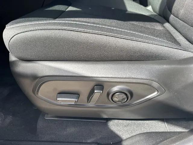 2026 Jeep Grand Cherokee Altitude 4x2